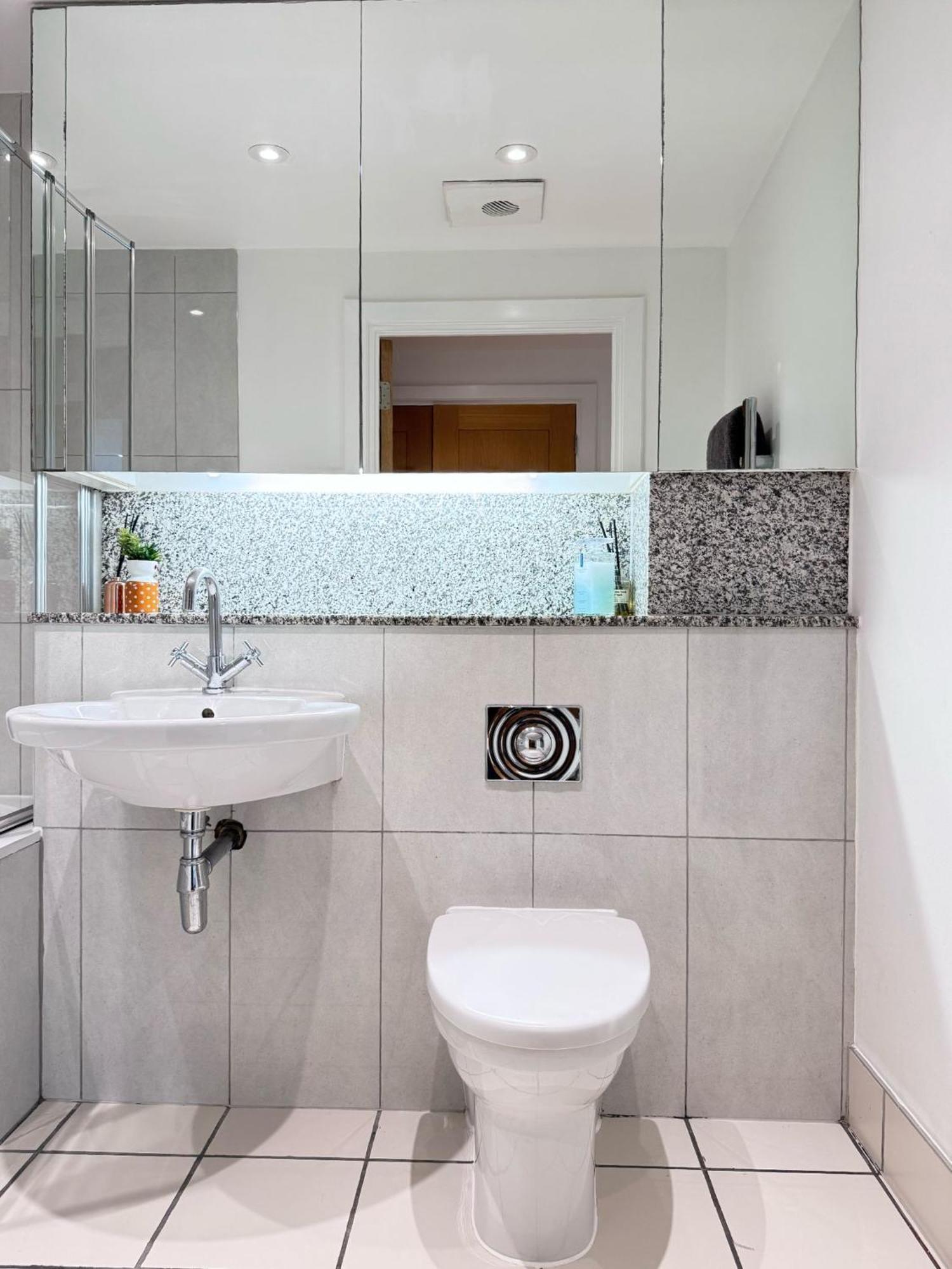 River View Eye Vauxhall 2 Bedroom *